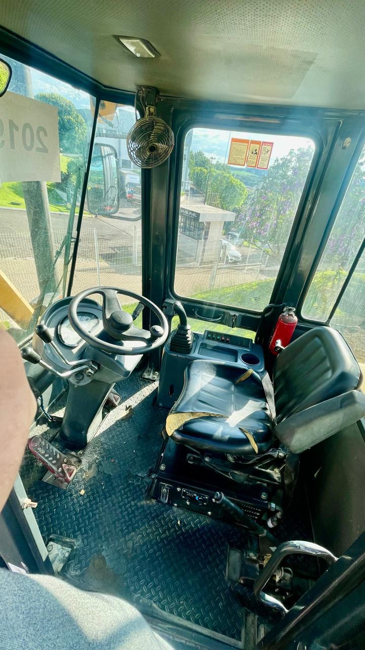 Carregadeira LiuGong 816c - Imagem 5